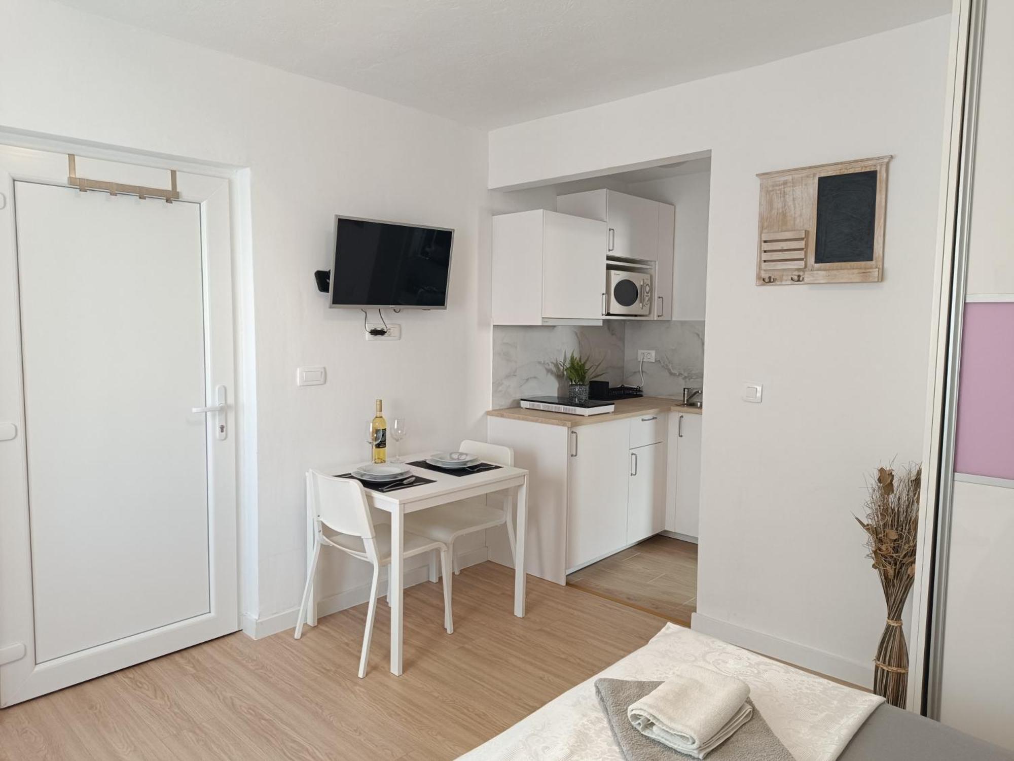 Studio Apartment 3E Split Buitenkant foto